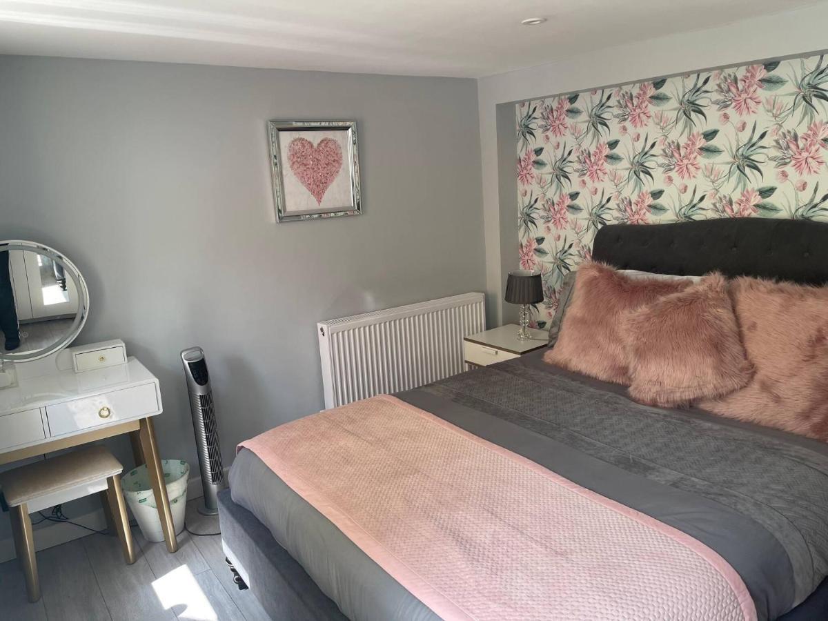 Entire 2 Bed Flat With Garden, Located Near Beach Leilighet Brighton Eksteriør bilde
